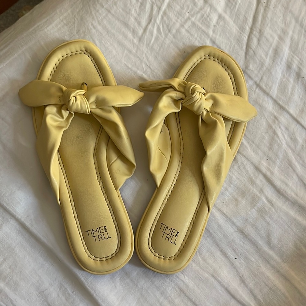 Light yellow sandals